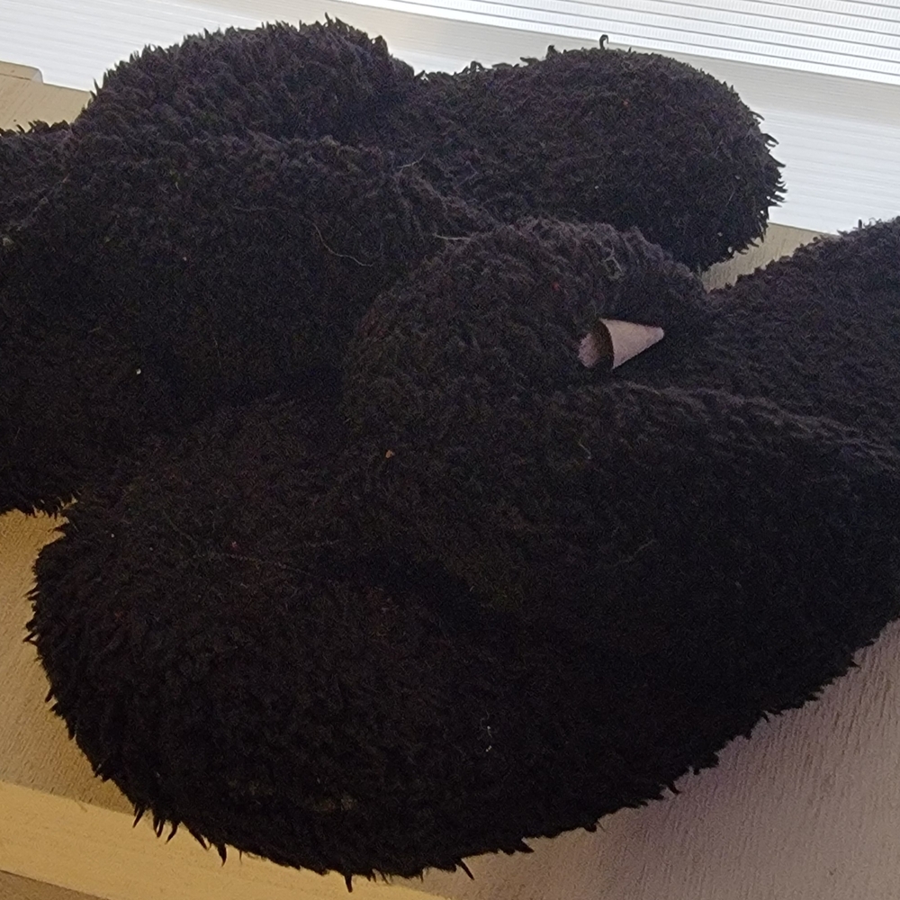 Cozy Black Fuzzy Slippers